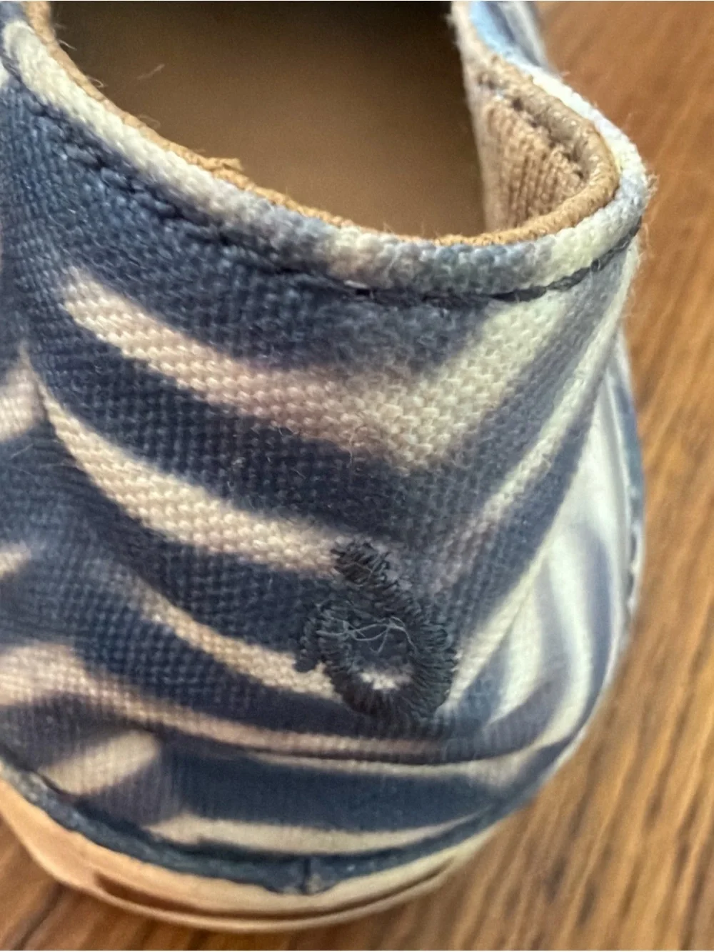 Women’s OLUKAI Pehuea Pa’i Slip-On Canvas Shoes in Navy Chevron